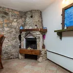 펜션 Family Friendly House With A Swimming Pool - 23571