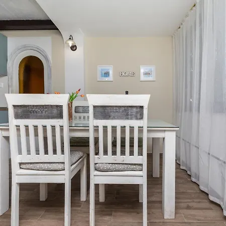 度假居 Family Friendly House With A Swimming Pool - 23571 *