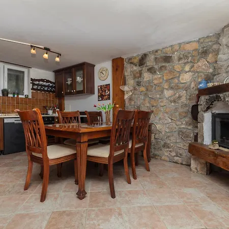 Family Friendly House With A Swimming Pool - 23571 Casa vacanze *