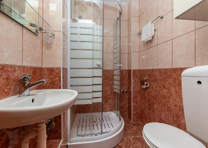 Family Friendly House With A Swimming Pool - 23571 Makarska