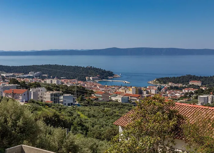 Family Friendly House With A Swimming Pool - 23571 *