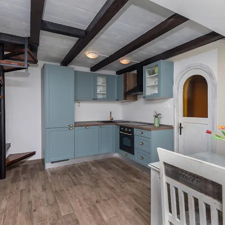 Family Friendly House With A Swimming Pool - 23571 בית נופש מאקרסקה